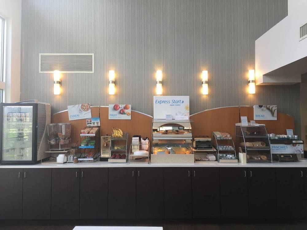 Holiday Inn Express & Suites East Wichita I-35 Andover By Ihg Eksteriør bilde